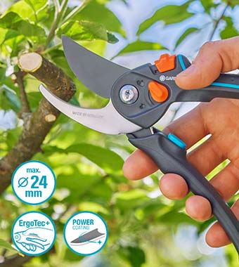 Powerful cutting experience
for fresh green branches. Gardena 12252-20 PremiumCut PRO FLEX Green Wood Bypass Secateurs PowerCoated 24mm ErgoTec ergonomic handle