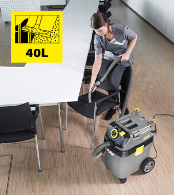 Robust 40 litre container
and strong suction power. Karcher NT401AP LClass Vacuum Cleaner 40L