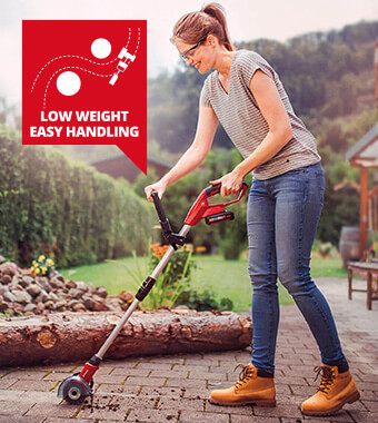 Telescopic shaft can be adjusted
according to the height of the user. Einhell GC-CC 18 Li 18v Cleaner Patio Brush Telescopic Shaft