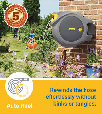 Automatic Rewind: A powerful spring
mechanism rewinds the hose without kinks,
tangles, or effort, ensuring hassle-free storage. Hozelock 2595 Automatic Rewind Hose Wall Mounted Reel