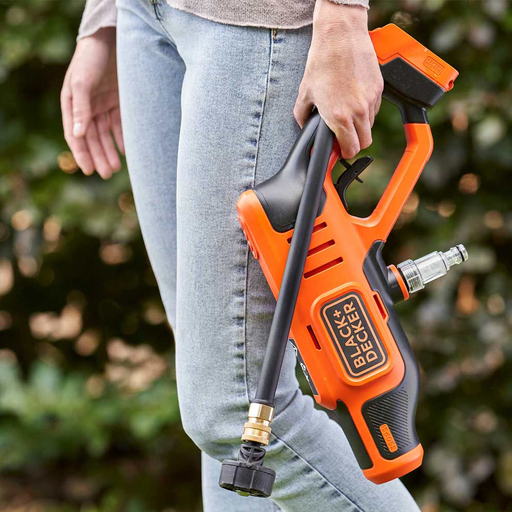 Black and Decker BCPC18 18v Cordless Pressure Washer | Pressure