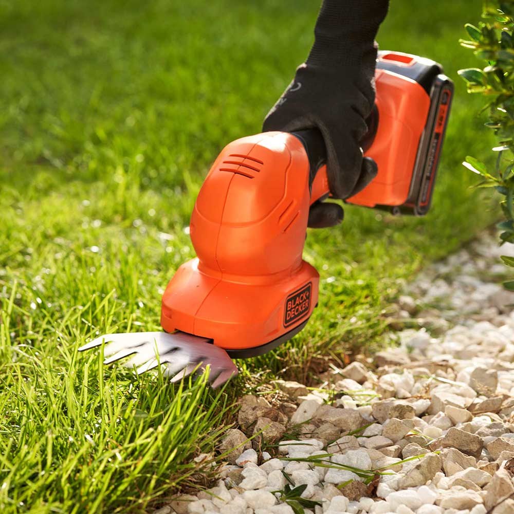 18 Volt Black Decker Trimmer 18v 20V MAX* Lithium EASYFEED™ String