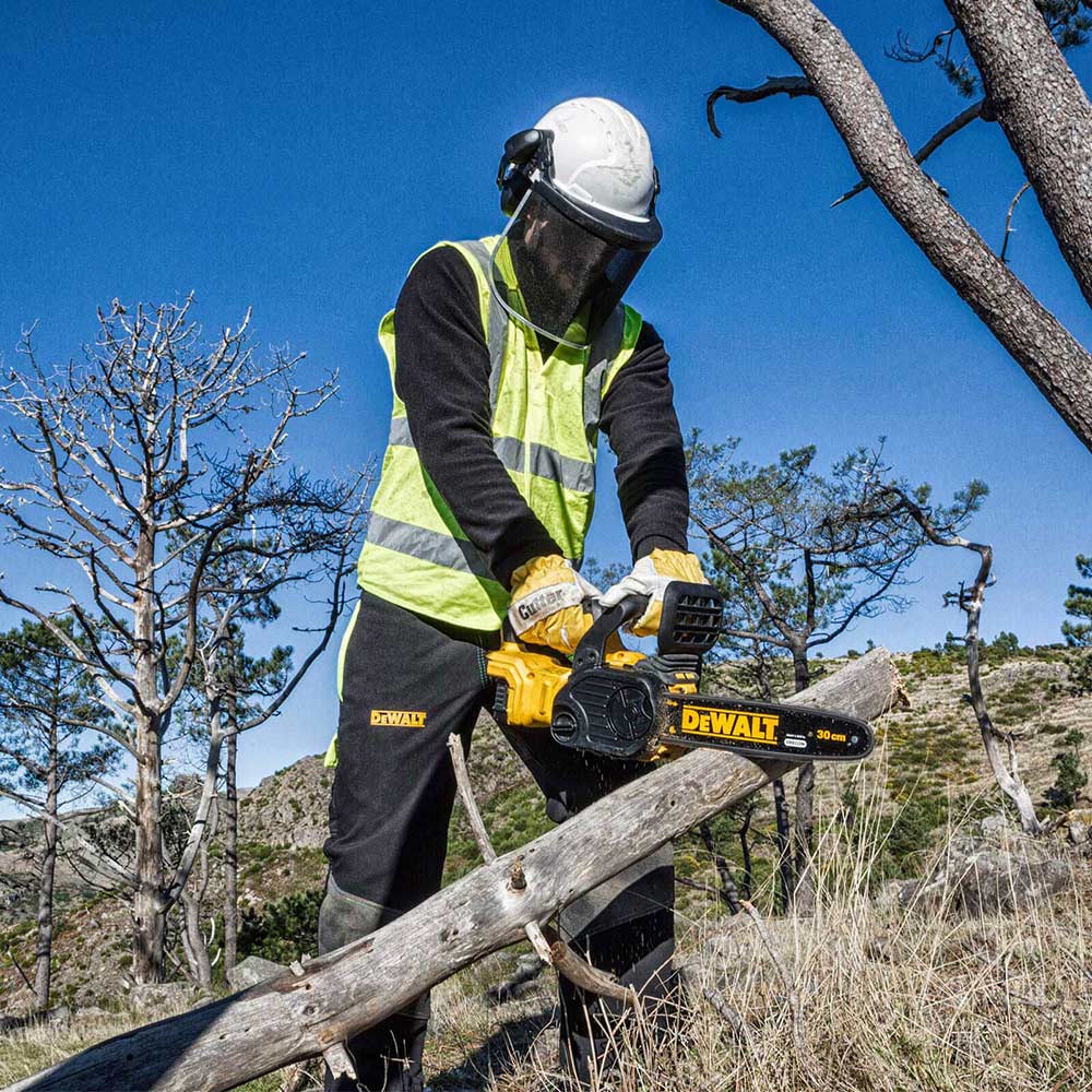 Dewalt compact chainsaw hotsell