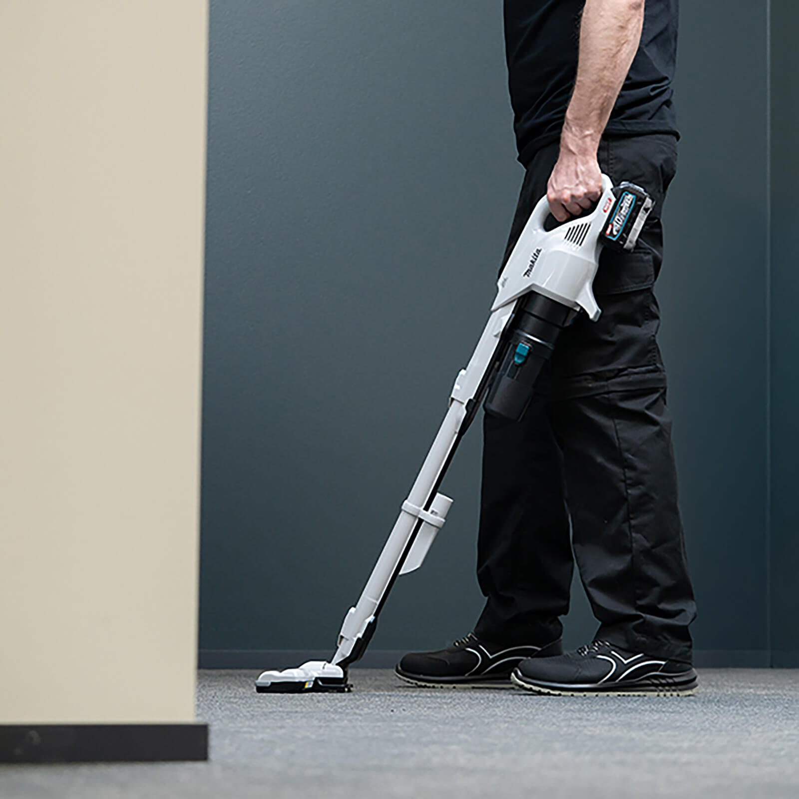 Makita CL004G 40v Max XGT Cordless Brushless Vacuum Cleaner