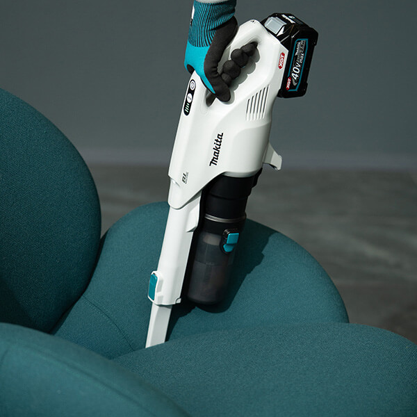 Makita CL004G 40v Max XGT Cordless Brushless Vacuum Cleaner